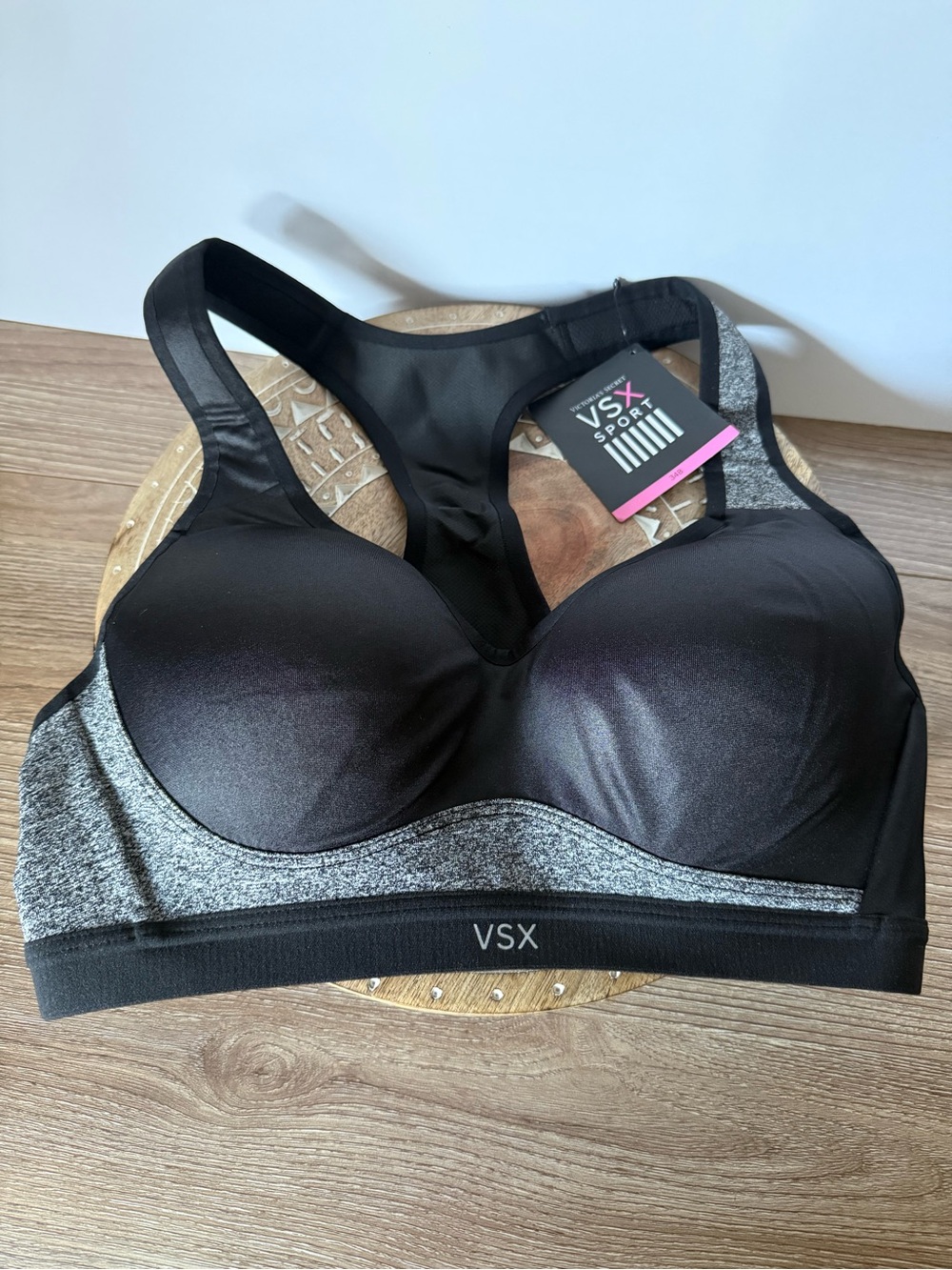 Victoria’s Secret VSX Sport Incredible Sports Bra 34B Black Gray NWT